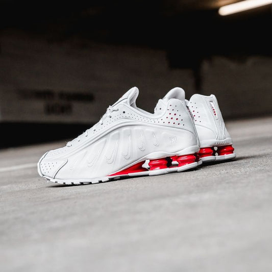 Shox R4 "Platinum Tint"